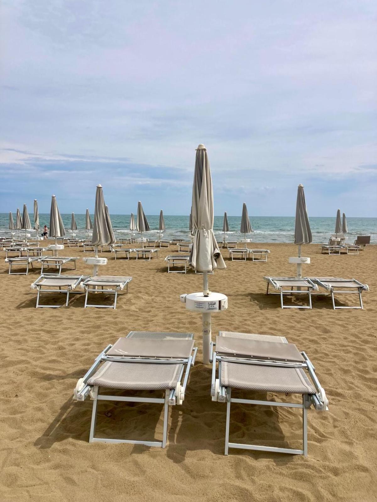 Hotel Ivana Lido di Jesolo Exterior foto